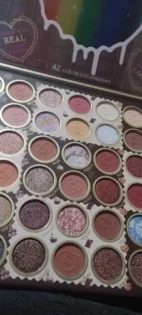 42 Colors Rainbow Eyeshadow Palette - Яскраві тіні для повік photo review
