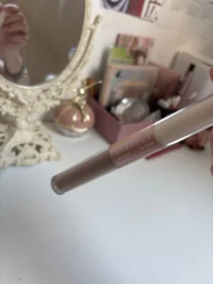 Жидкий хайлайтер для обличчя – стильний контур та освітлення photo review