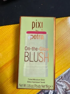 3in1 Blush Stick – Ваша ідеальна косметика для обличчя та губ photo review