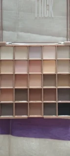 Палетка тіней для повік 25 кольорів - нейтральні сірі та коричневі відтінки photo review