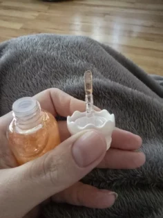 Бальзам для губ у формі метелика - зволоження та блиск photo review