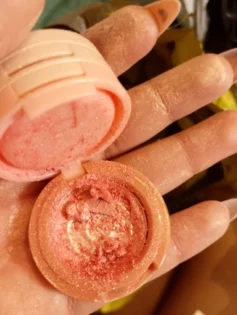 Палітра Тіней з Дев'яти Кольорів - Яскравий Вибір для Макіяжу photo review