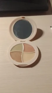 Консилер Чотирьох Кольорів: Ідеальне Покриття для Вашої Шкіри photo review