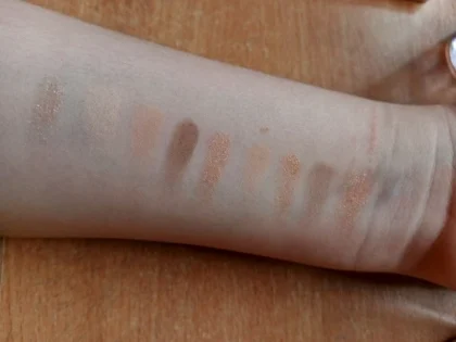 Кремовий пудровий палітр очей з 9-ми відтінками photo review