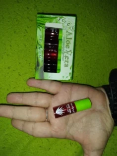 Глітерний блискучий бальзам для губ – 6 кольорів для яскравого вигляду photo review