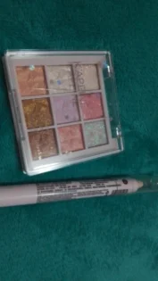 Різдвяна палітра тіней з сніжинками - 9 кольорів photo review