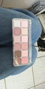 Палітра тіней: 12 кольорів для бездоганного макіяжу photo review