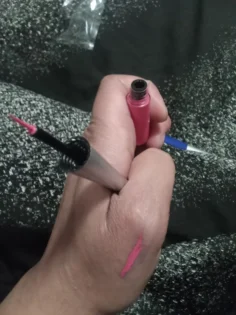 Liquid Blue Eyeliner Pencil - Ідеальний водостійкий підводка для очей photo review