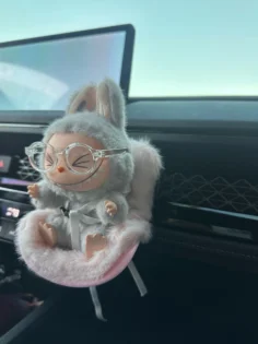 Безпечне сидіння для ляльок: Labubu Carseat для стильного інтер'єру photo review