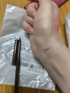 Водостійкий матовий олівець для очей – ідеальний вибір для макіяжу photo review