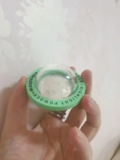 Highlighter Powder - Осяйний макіяж для обличчя та тіла photo review