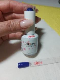 Гель-лак Clou Beaute: Яскравий Білосніжний Нейлон для Ваших Нігтів photo review