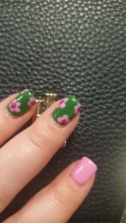 Гель лак LILYCUTE: яскраві та довговічні нігті photo review