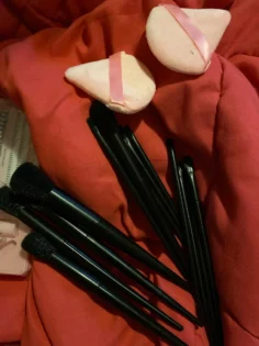 Макіяжна кисть для м'якого нанесення - ваш професійний інструмент для краси photo review