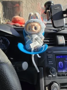 Безпечне сидіння для ляльок: Labubu Carseat для стильного інтер'єру photo review