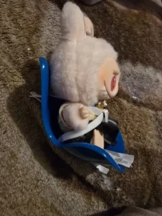 Безпечне сидіння для ляльок: Labubu Carseat для стильного інтер'єру photo review