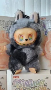 Labubu V3: Оригінальна фігурка-брелок для енергії photo review