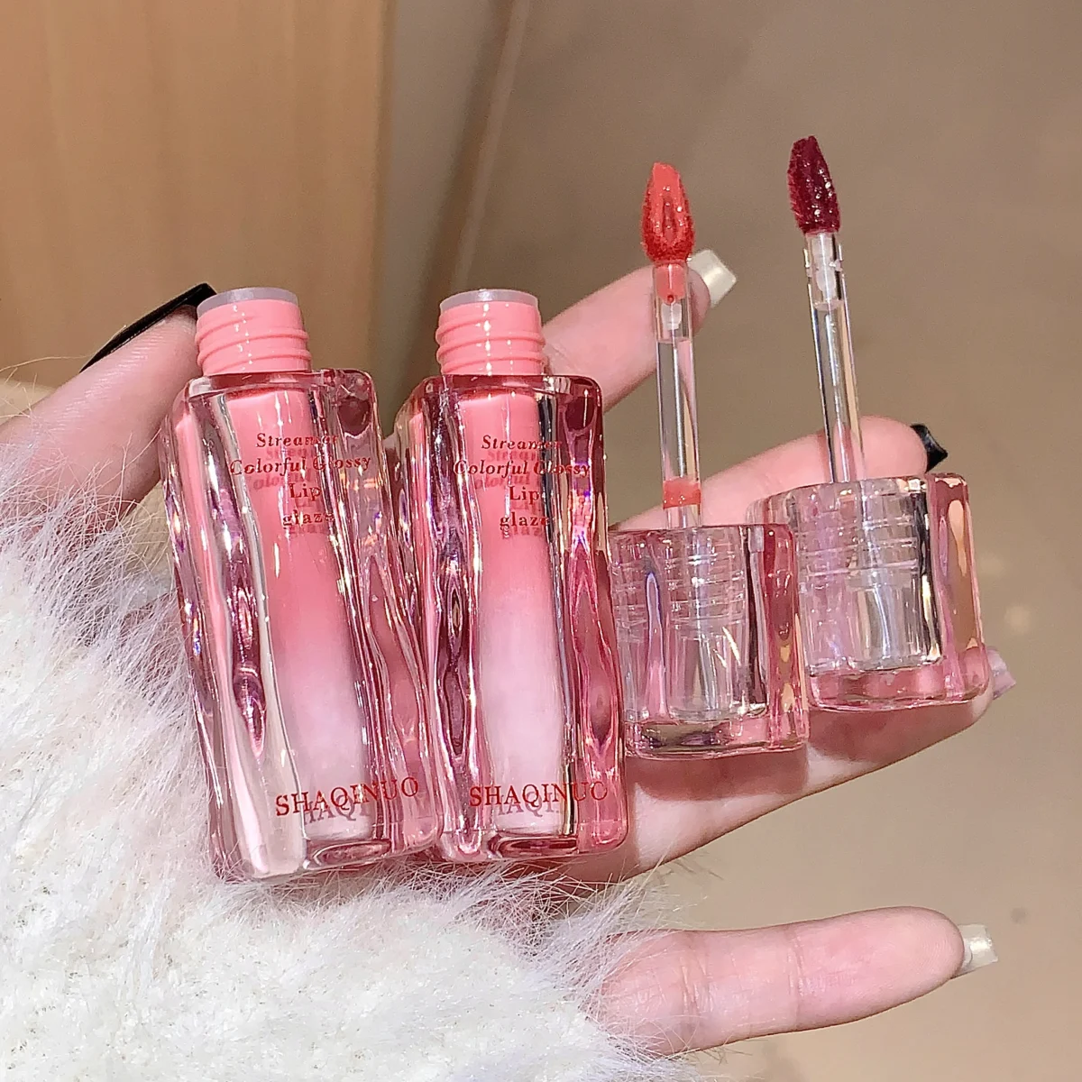 Streamer Water Gloss: Яскравий та Зволожуючий Глянцевий Бальзам для Губ - Image 3