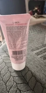 Очищуючий крем Sakura: Глибоке очищення та зволоження для жирної шкіри photo review