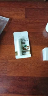 Бальзам для губ кокосовий - зволоження і харчування кожного дня photo review