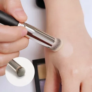 Foundation Concealer Brush - Ідеальний інструмент для бездоганного макіяжу
