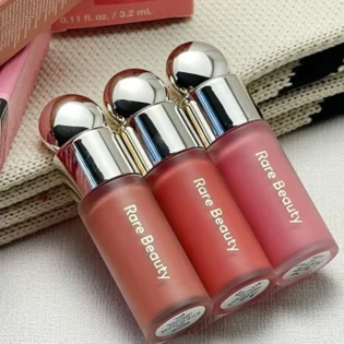 Гланцевий блиск для губ Rouge - довготривале зволоження та догляд