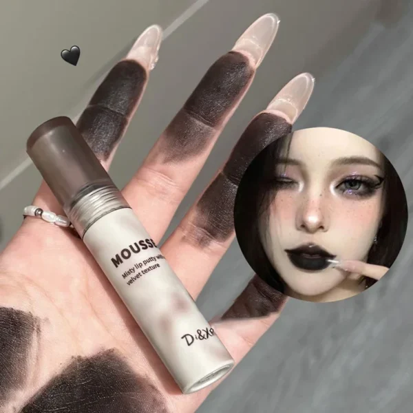 Водостійка матова чорна помада - Gothic Matte Black Lipstick