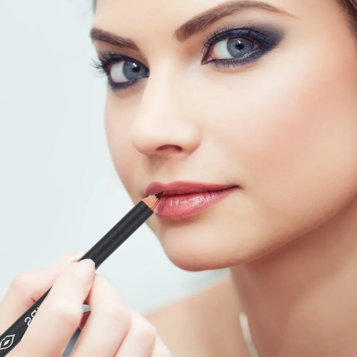 Лінійка для губ Waterproof: 12 Підводок для Точного Макіяжу