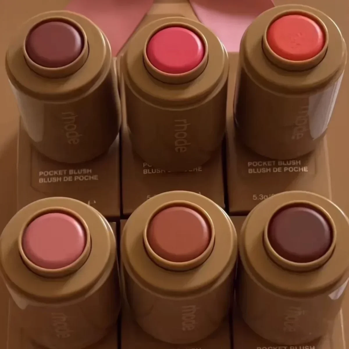 Водостійкий глянець для губ та помада - тривале зволоження та природний вигляд - Зображення 2