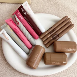 Водонепроникний блиск для губ та помада - набір для ідеального макіяжу